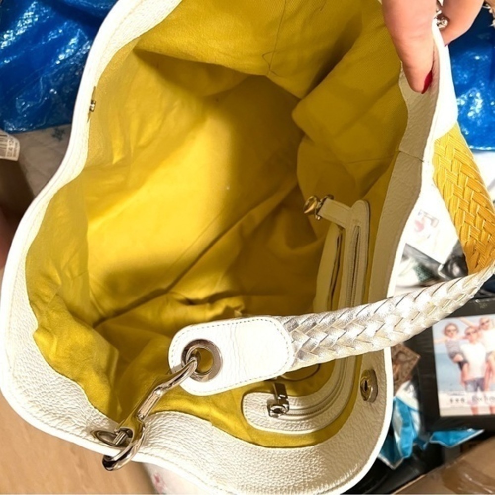 White leather purse - Picture 9 of 10